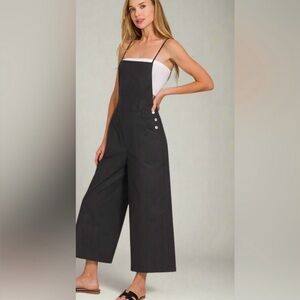 Zenana NWT Spaghetti Strap Cropped Wide Leg Black Overalls Sizes S and M